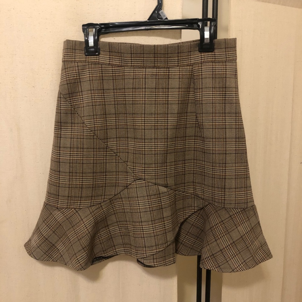PLAID A-LINE SKIRT 🤍